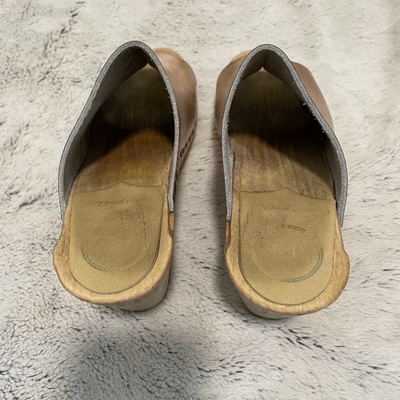 No. 6 rose gold front seam slide clog - Picture 10 of 16